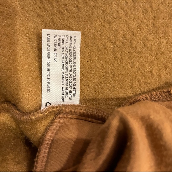 Button Down Sherpa Jacket - Picture 6 of 6